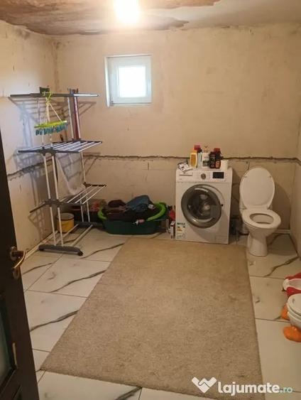 Casă cu 2 camere cu Teren 400 Mp în Pietrăria
