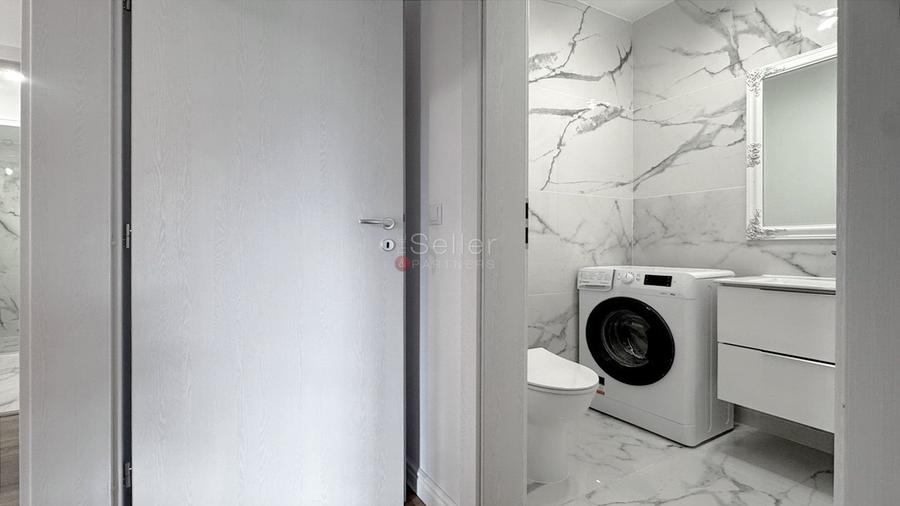 Apartament cu 3 camere decomandat, mobilat în Tractorul