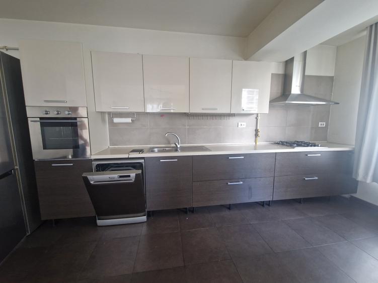 Apartament cu 3 camere decomandat în Alba Iulia