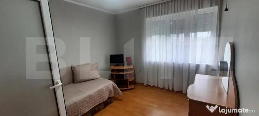Casă cu 4 camere cu Teren 1900 Mp în Periferie
