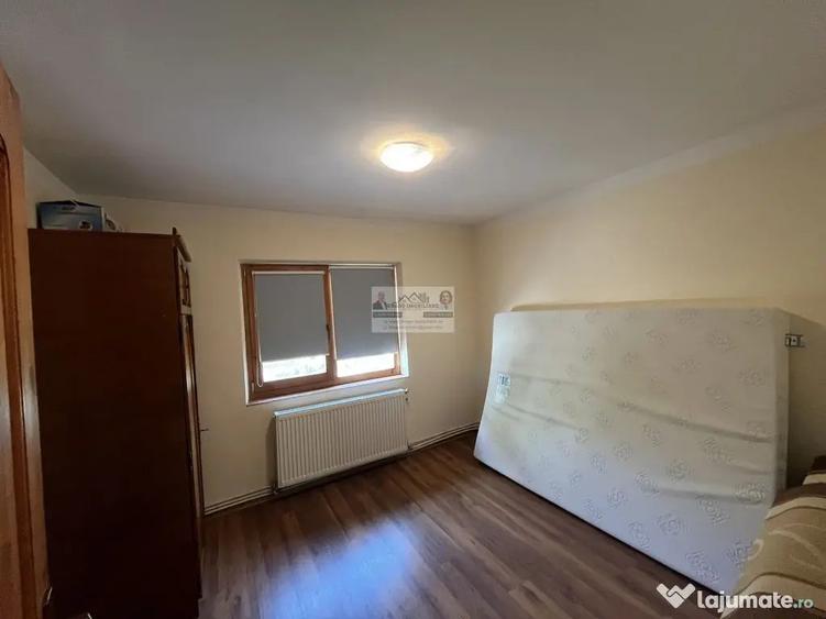 Apartament cu 3 camere decomandat, mobilat în Central