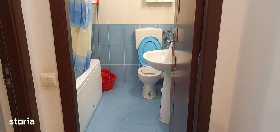 Apartament cu 2 camere decomandat, mobilat în Central
