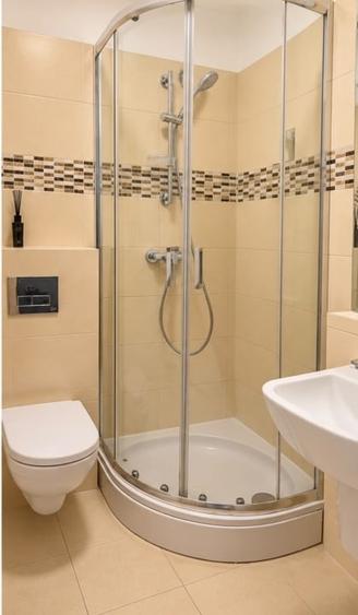 Apartament cu 3 camere, mobilat în Băneasa