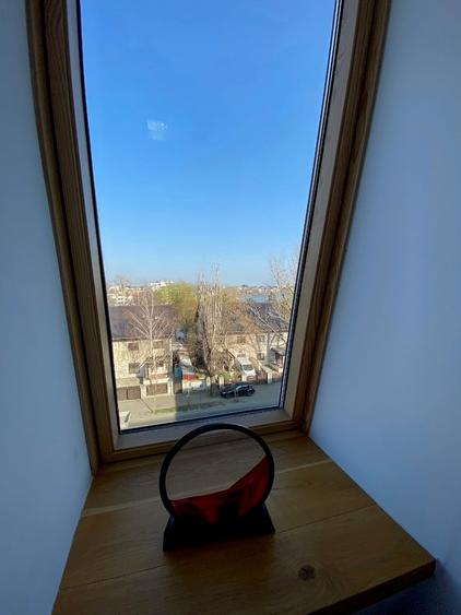 Apartament cu 4 camere în P-ta Presei Libere