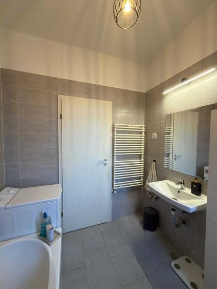 Apartament cu 2 camere decomandat în Giroc