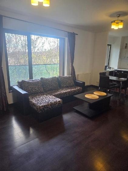 Apartament cu 2 camere decomandat în Răcădău