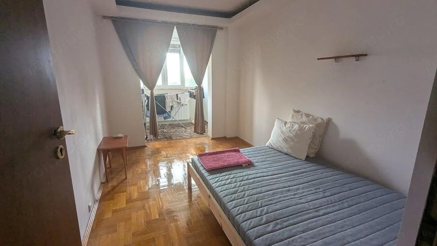 Apartament cu 4 camere decomandat în Apărătorii Patriei