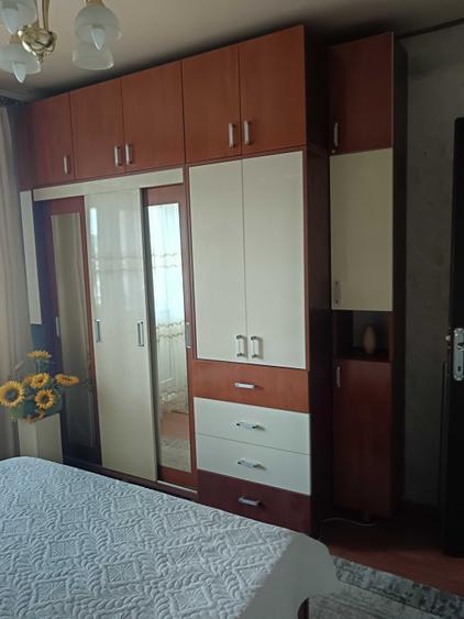 Apartament cu 3 camere decomandat în Cantacuzino