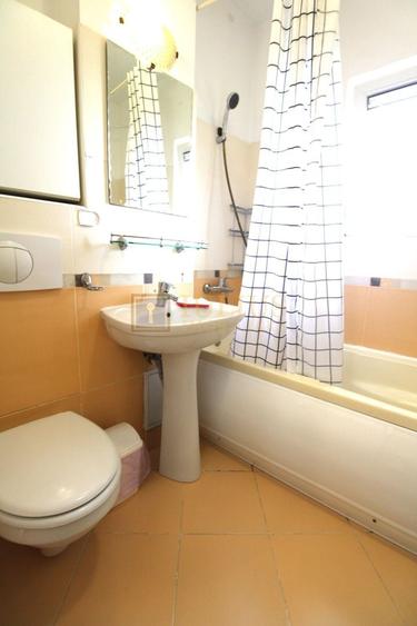 Apartament cu 3 camere decomandat, mobilat în Aradului