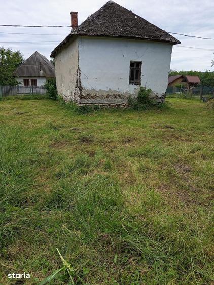 Teren de 2600 mp, în Domnești