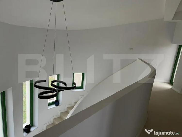 Casă cu 3 camere cu Teren 450 Mp în Central