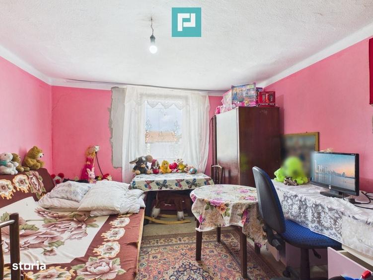 Casă cu 4 camere cu Teren 2253 Mp în Almaș
