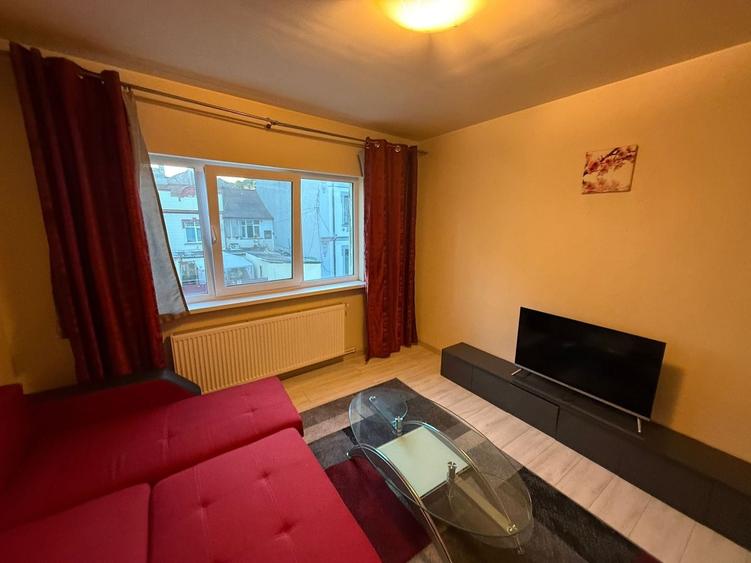 Apartament cu 2 camere decomandat în Ultracentral