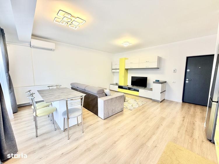 Apartament cu 3 camere decomandat în Neptun