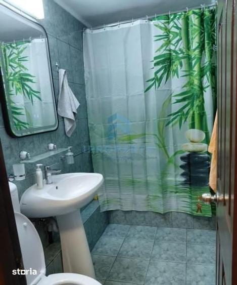 Apartament cu 3 camere decomandat în Nerva Traian