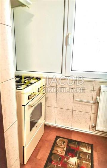 Apartament cu 3 camere decomandat în Alecu Russo