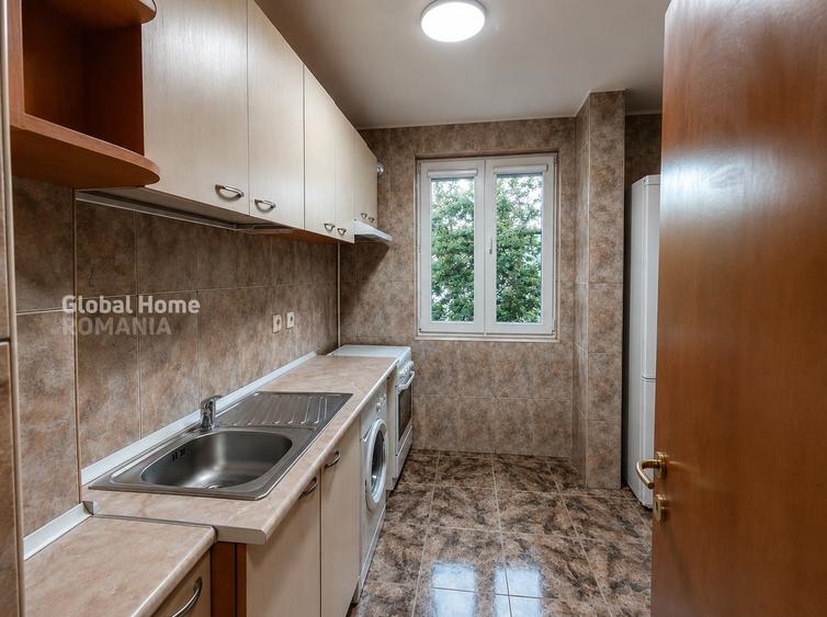 Apartament cu 3 camere semidecomandat, mobilat în Victoriei