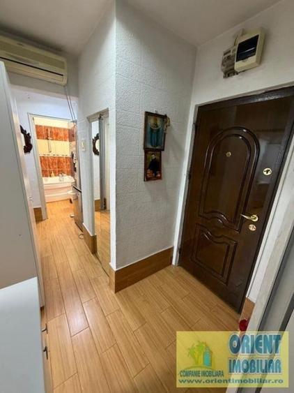 Apartament cu 2 camere decomandat în Km 4