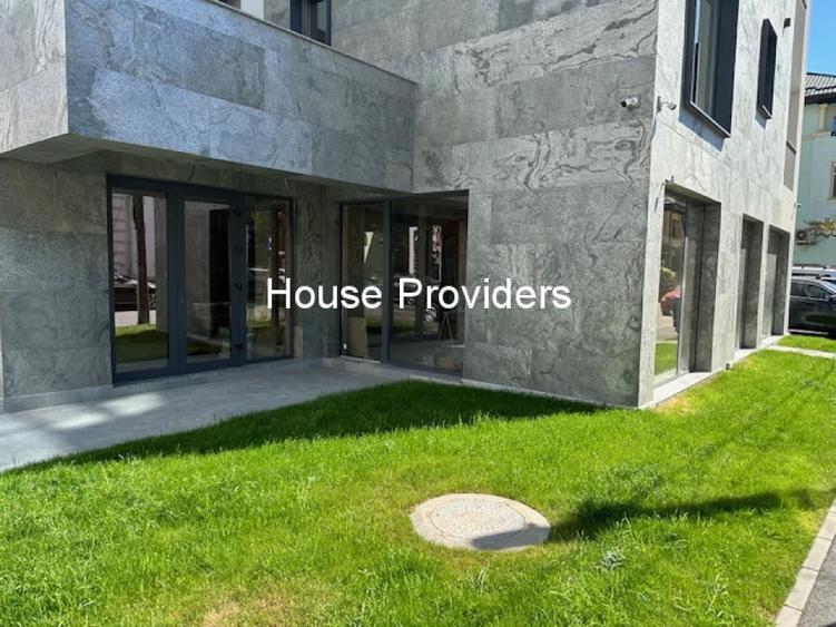 Apartament cu 3 camere, mobilat în Unirii