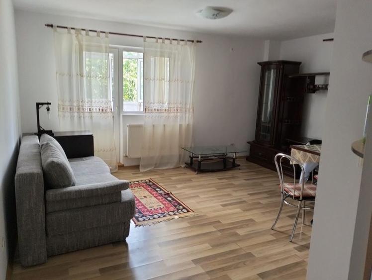 Apartament cu 2 camere decomandat în Alexandru cel Bun