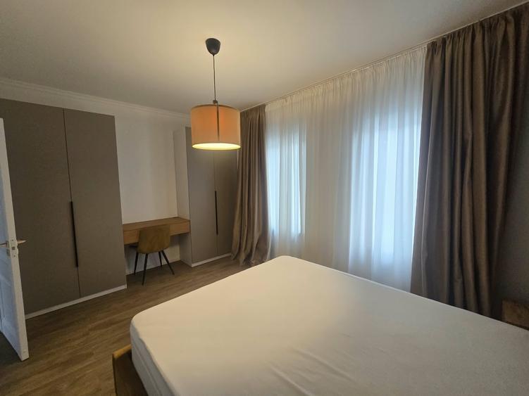 Duplex cu 5 camere cu Canalizare în Florești