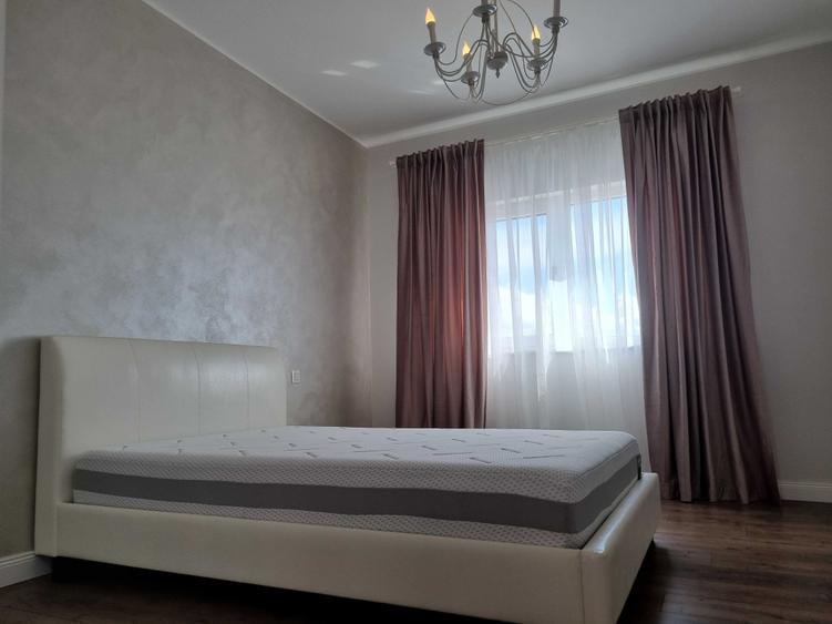 Apartament cu 4 camere decomandat în Exterior Vest