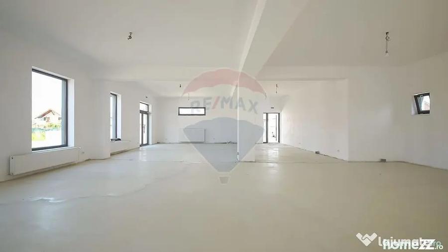 Spațiu comercial, de 320 mp, în Tărlungeni