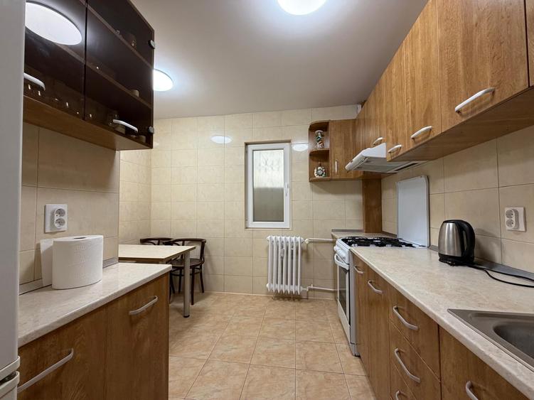 Apartament cu 4 camere decomandat în Pantelimon