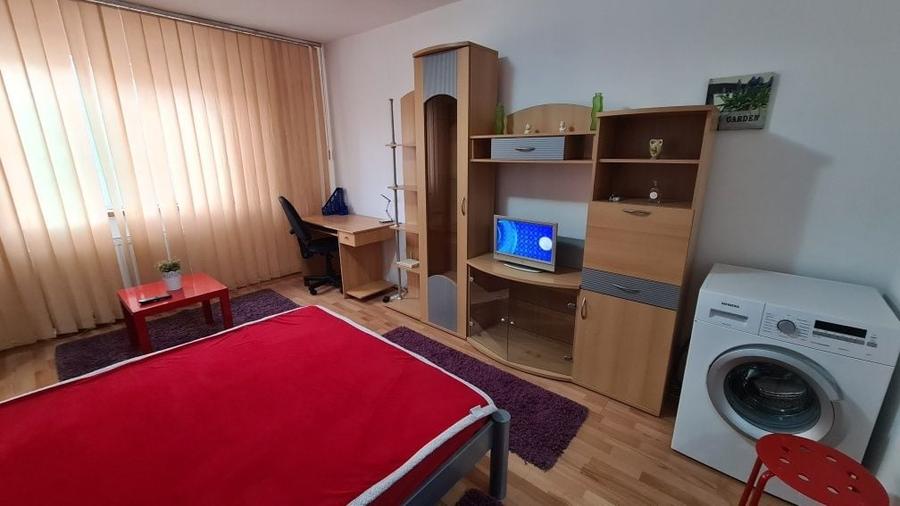 Garsonieră decomandată în Spitalul Județean