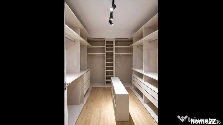 Apartament cu 4 camere decomandat în Calea Călărașilor