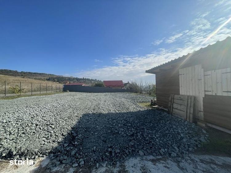Teren de 650 mp, în Florești