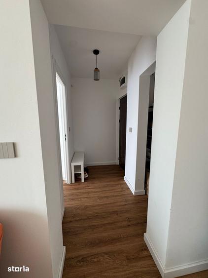 Apartament cu 2 camere semidecomandat în Calea București