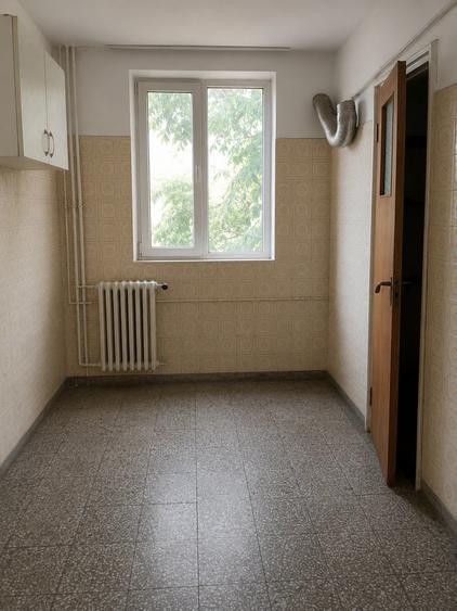 Apartament cu 3 camere decomandat în Virtuții
