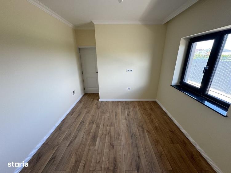 Casă cu 4 camere în Dancu