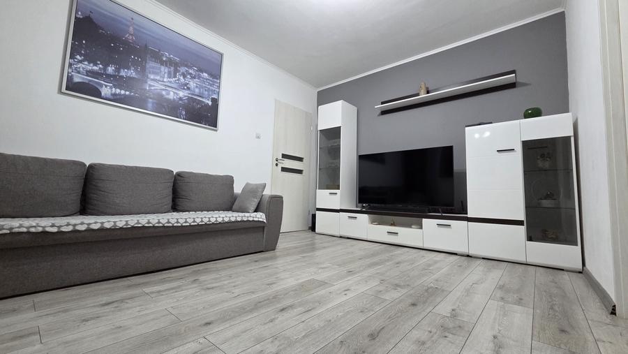Apartament cu 2 camere nedecomandat în Central