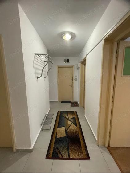 Apartament cu 3 camere decomandat în 1 Mai