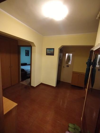 Apartament 3 camere decomandat - 12