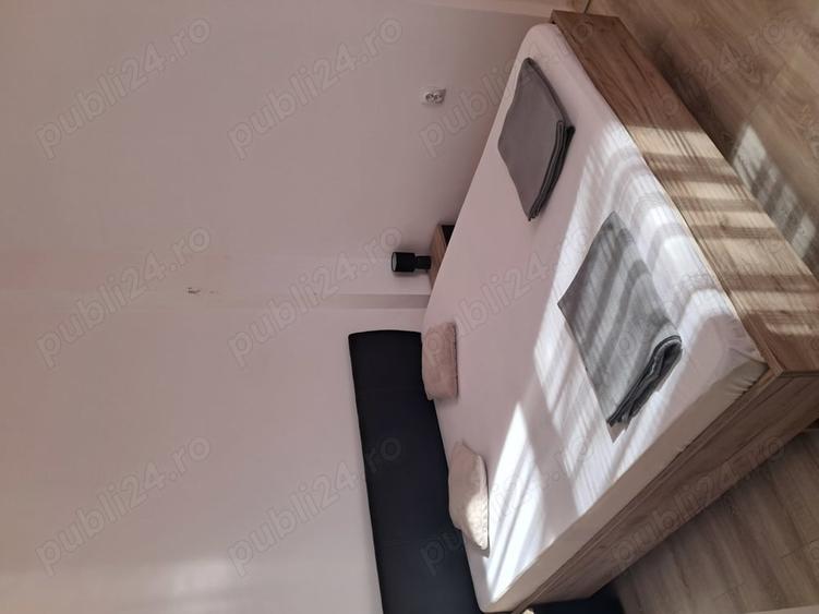Casă cu 6 camere cu Teren 100 Mp în Blașcovici