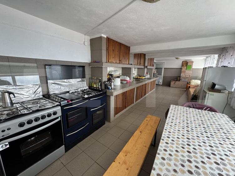 Casă individuală cu 25 camere cu Teren 1001 Mp în Central