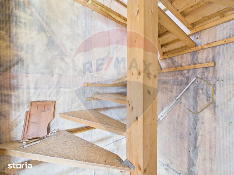 Casă cu 7 camere decomandat cu Teren 1461 Mp în Brănești