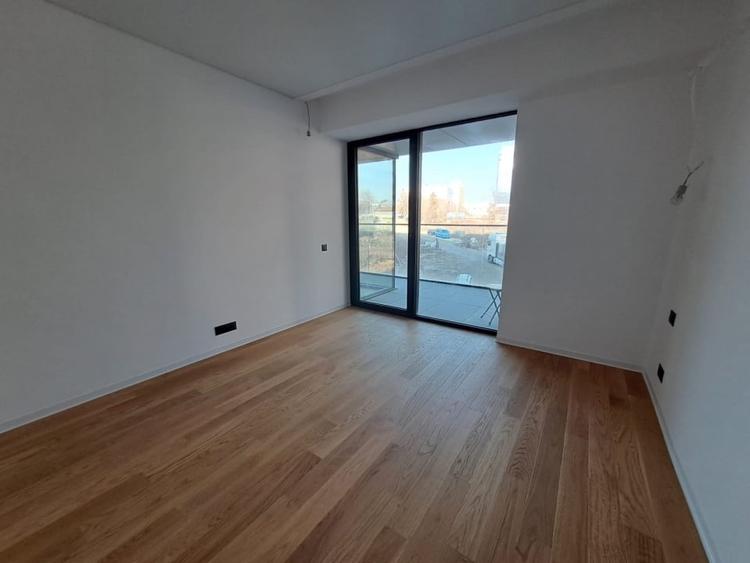 Apartament cu 2 camere decomandat în Barbu Văcărescu
