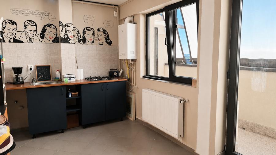 Apartament cu 2 camere semidecomandat în 1 Decembrie 1918