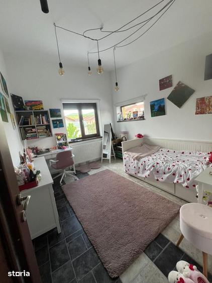 Casă cu 4 camere cu Teren 541 Mp în Cetate
