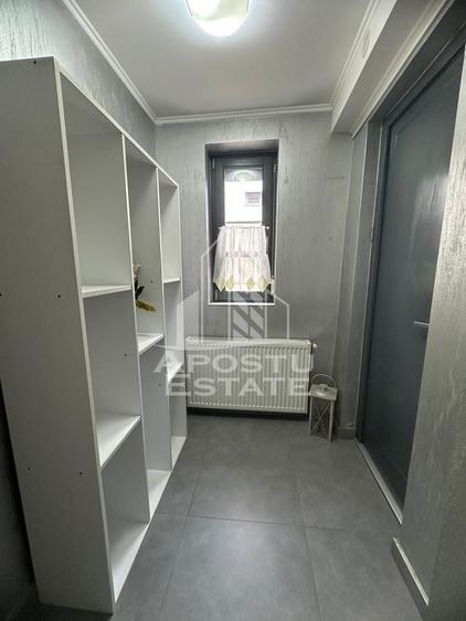 Casă individuală cu 4 camere cu Canalizare în Lipovei
