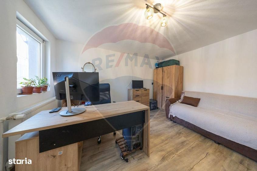 Casă cu 4 camere cu Teren 390 Mp în Hălchiu