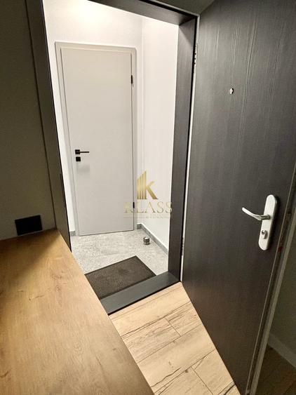 Apartament cu 3 camere, mobilat în Victoriei