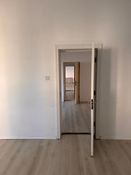 Birou, de 584 mp, în Gheorghe Doja