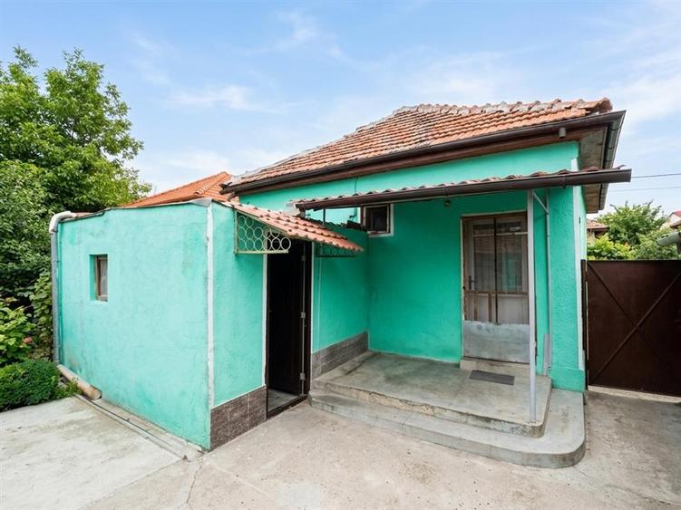 Casă individuală cu 4 camere cu Teren 363 Mp în Oncea