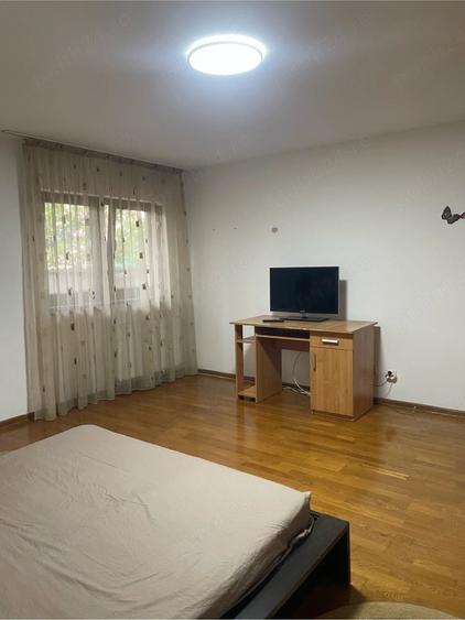 Casă cu 3 camere cu Teren 100 Mp în Foișorul de Foc
