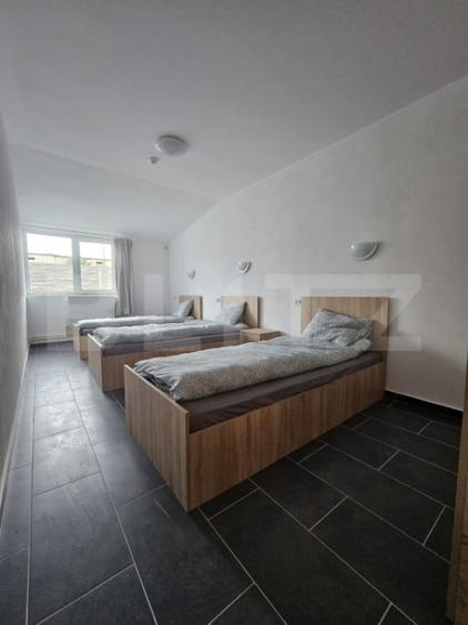 Casă cu 5 camere cu Teren 600 Mp în Dumbrăvița